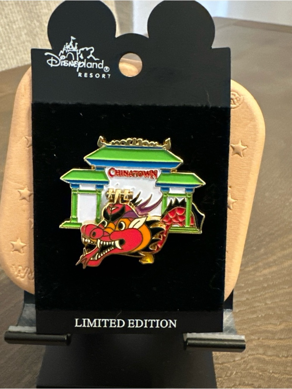 DCA Chinatown Dragon Donald Inside California History Series 2002 LE2000 Pin